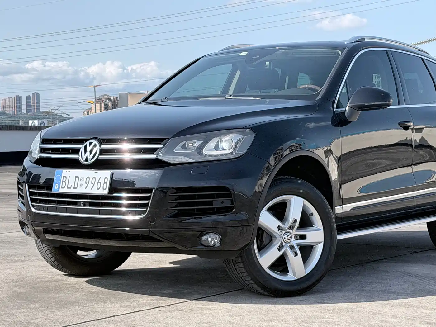 Volkswagen Touareg 2011 3.0TSI Luxury фото 4