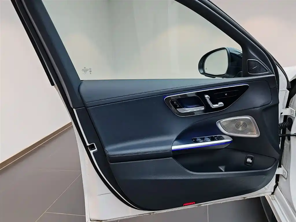 Mercedes-Benz C-Class 2024 C 260 L Night Edition Sport фото 16