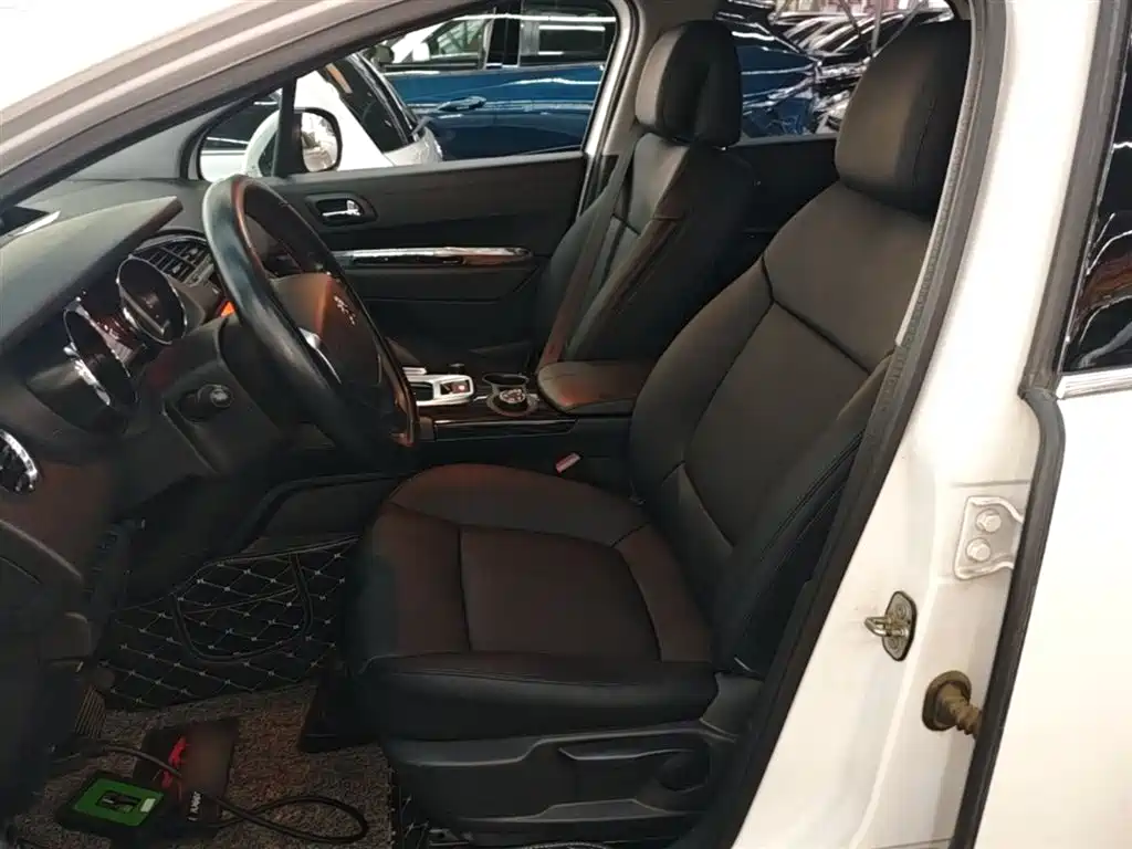 Peugeot 3008 2015 1.6THP Automatic Classic Edition фото 15