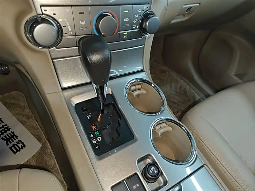 Toyota Highlander 2012 2.7L 2WD 5-seater Elite Edition фото 14