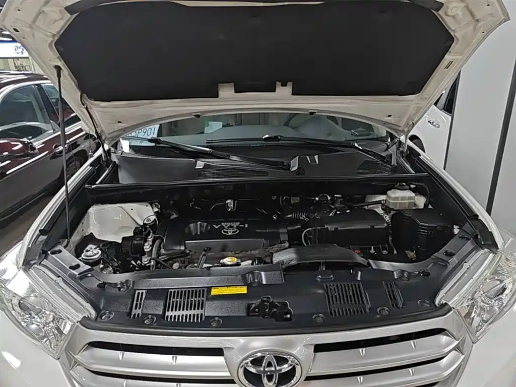 Toyota Highlander 2012 2.7L 2WD 5-seater Elite Edition фото 20