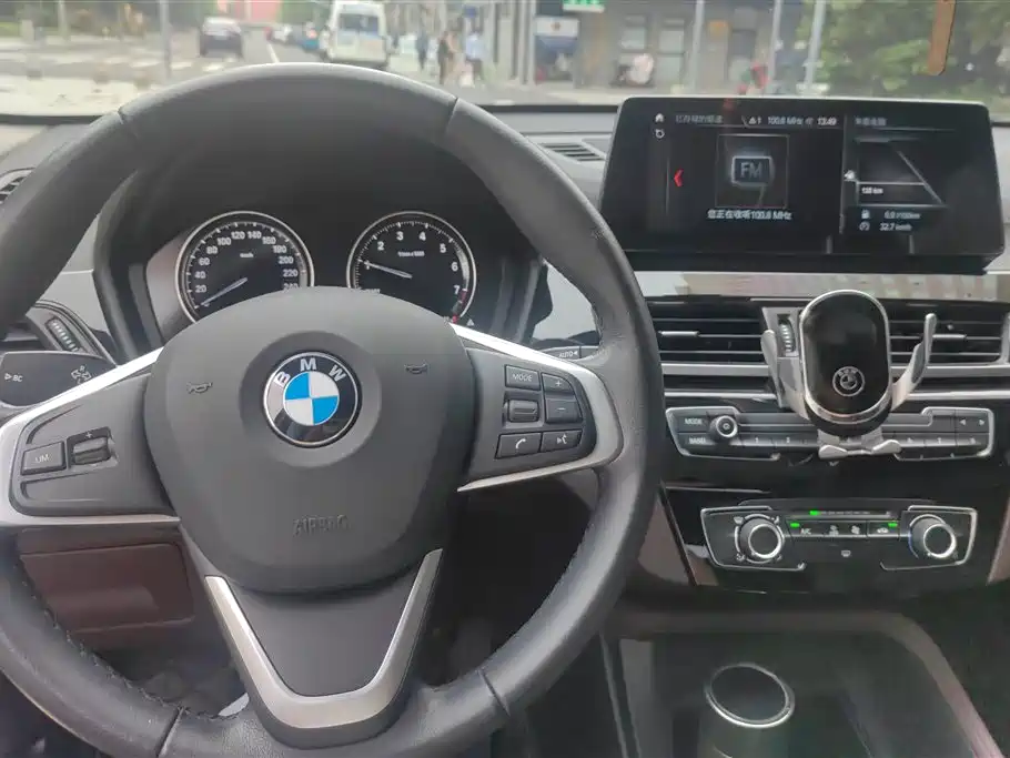 BMW X1 2021 sDrive20Li Fashion фото 12