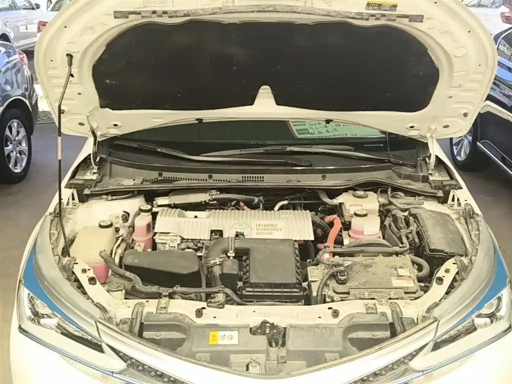 Toyota Corolla Twin Engine E+ 2019 1.8L E-CVT Leading Edition фото 20