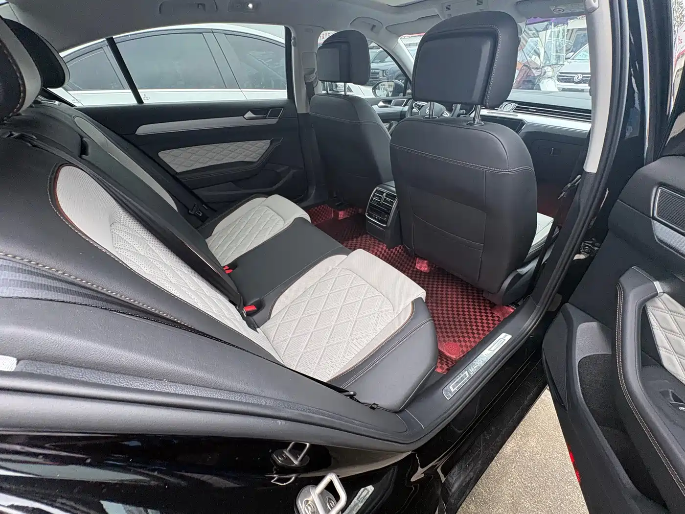 Volkswagen Magotan 2025 2025 Facelift Public Edition 330TSI DSG Luxury