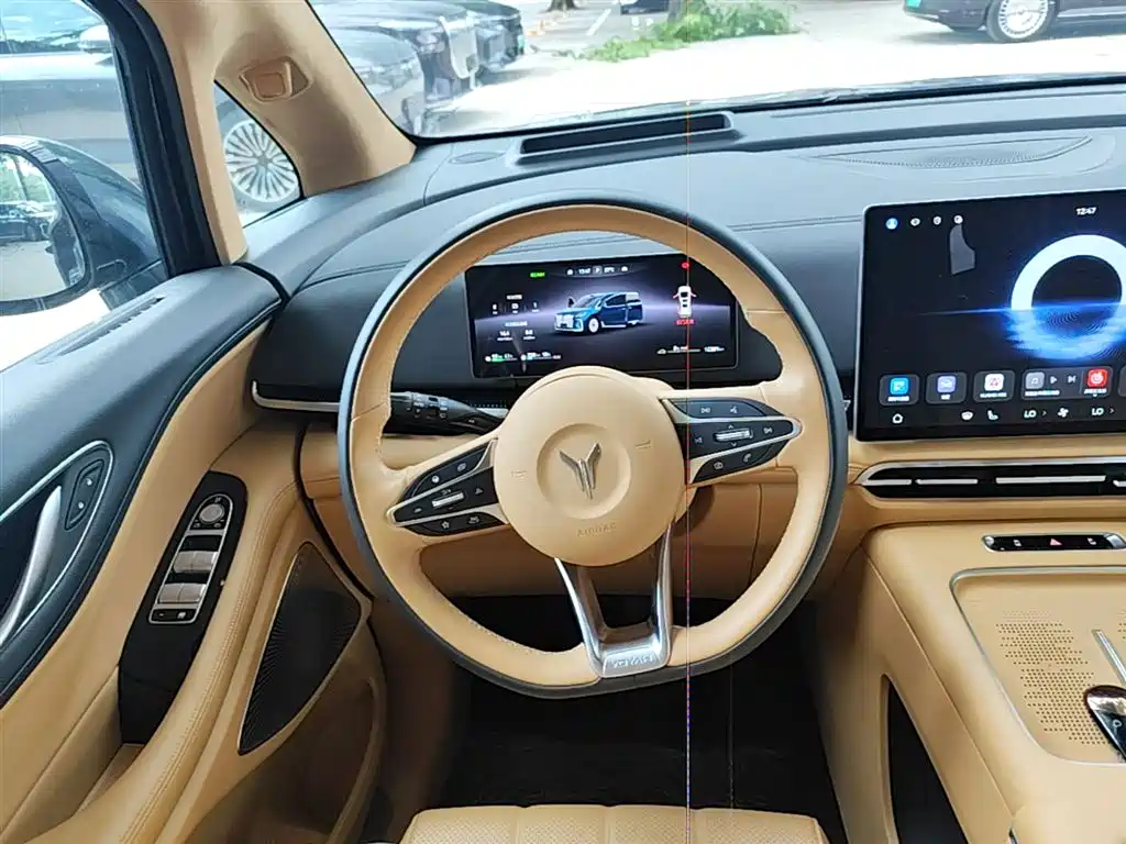 Voyah Auto Voyah Dreamer 2025 Model PHEV 4WD Premium QianKun Edition фото 17