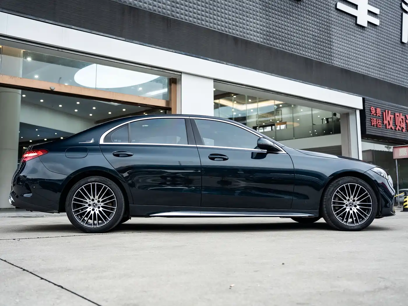 Mercedes-Benz C-Class 2023 C 260 L Sport фото 3