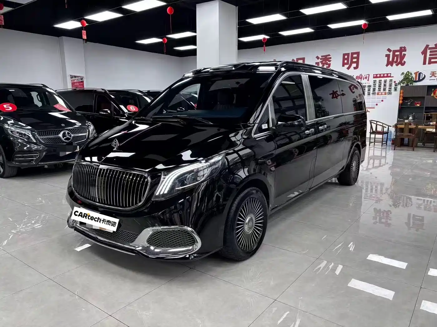 Mercedes-Benz Vito 2024 2.0T Business 7-Seater
