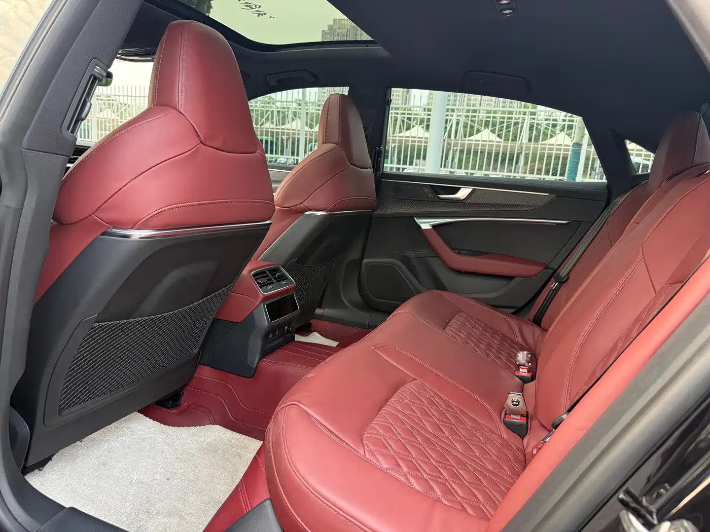 AUDI A7L