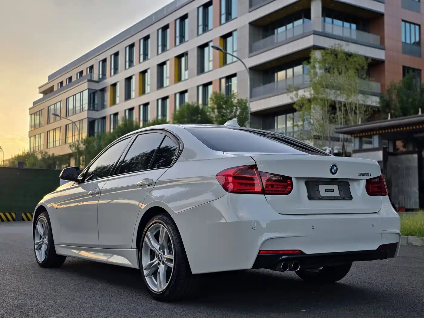 BMW 3 Series (Import) 2013 2013 328i M Sport