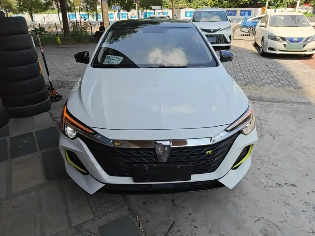 Photo 3 - Roewe i6 MAX EV