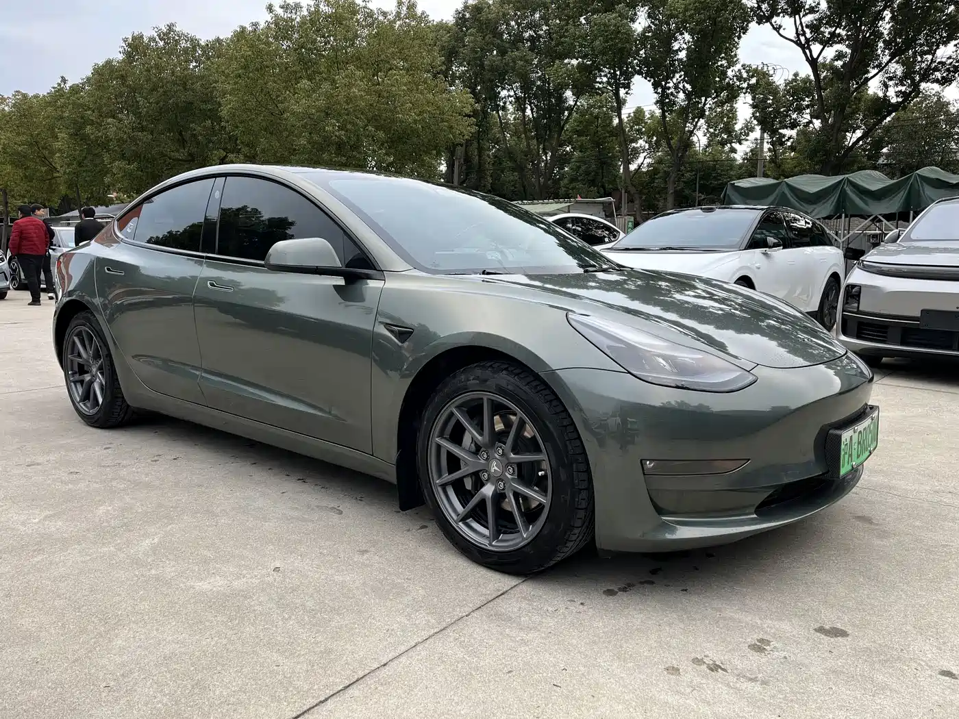 TESLA MODEL 3