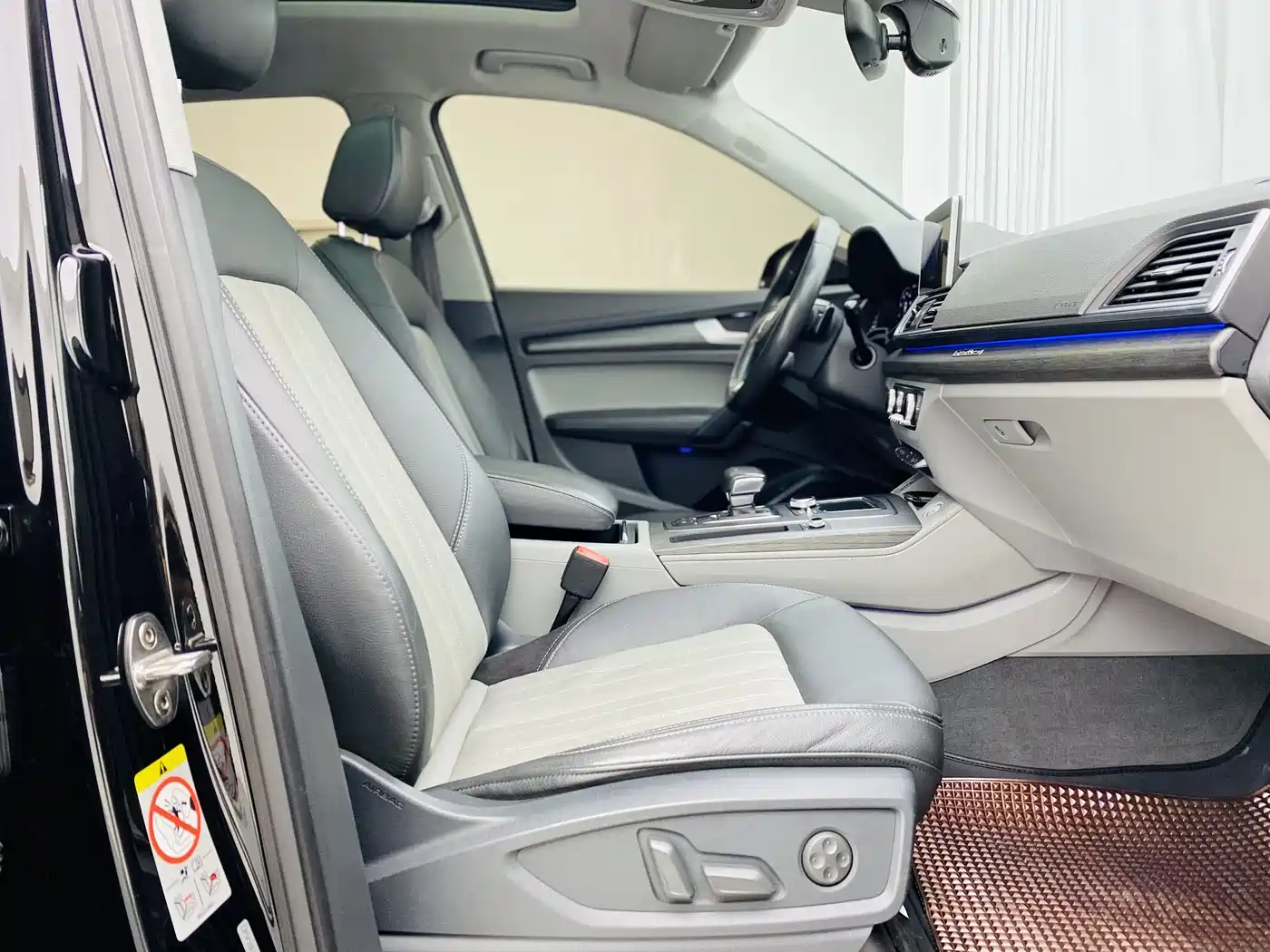 Audi Q5L 2018 45 TFSI Exclusive Elegance (China V) фото 15