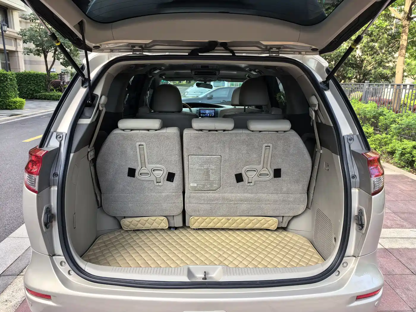 Toyota Previa 2012 2.4L 7-Seater Luxury Edition фото 10