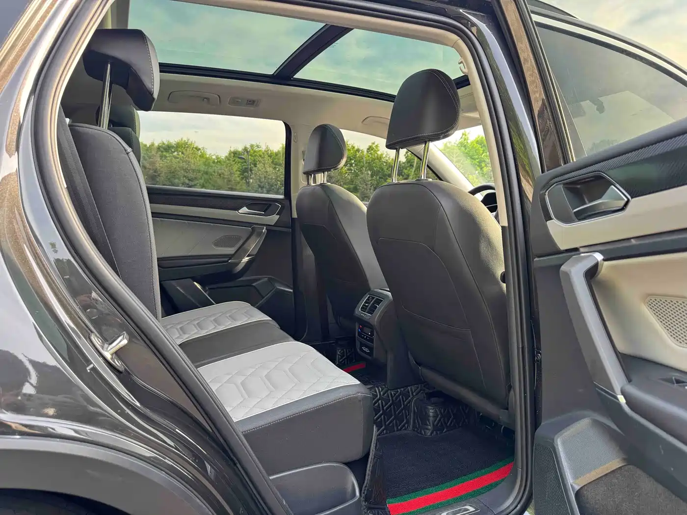 Volkswagen Tayron 2023 280TSI 2WD Luxury Plus Advanced Edition фото 9