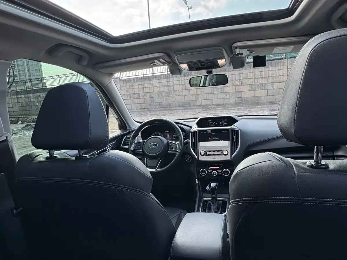 Subaru Forester 2021 2.0i Luxury Edition фото 21