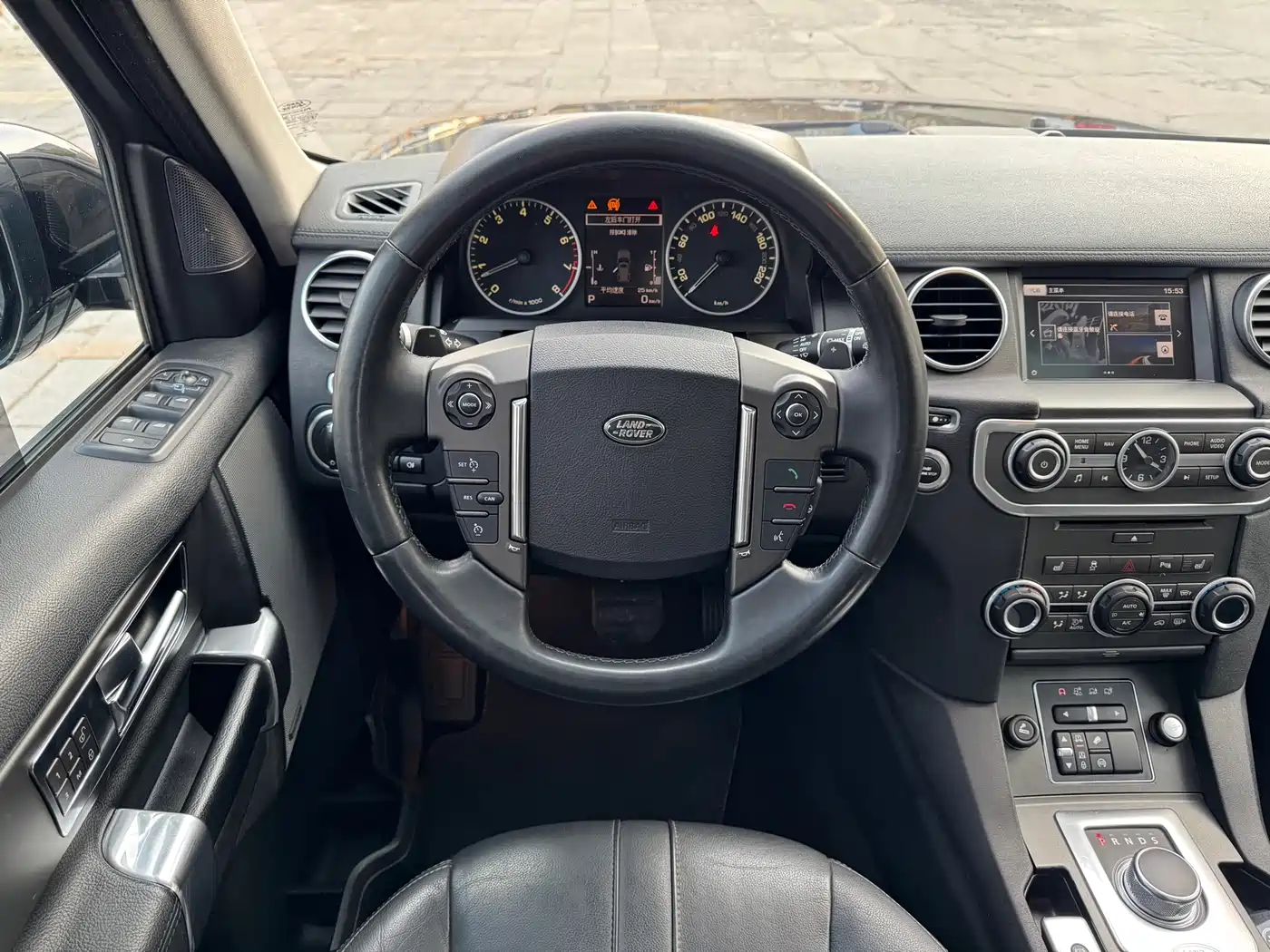 Land Rover Discovery 2016 3.0 SC V6 HSE фото 11