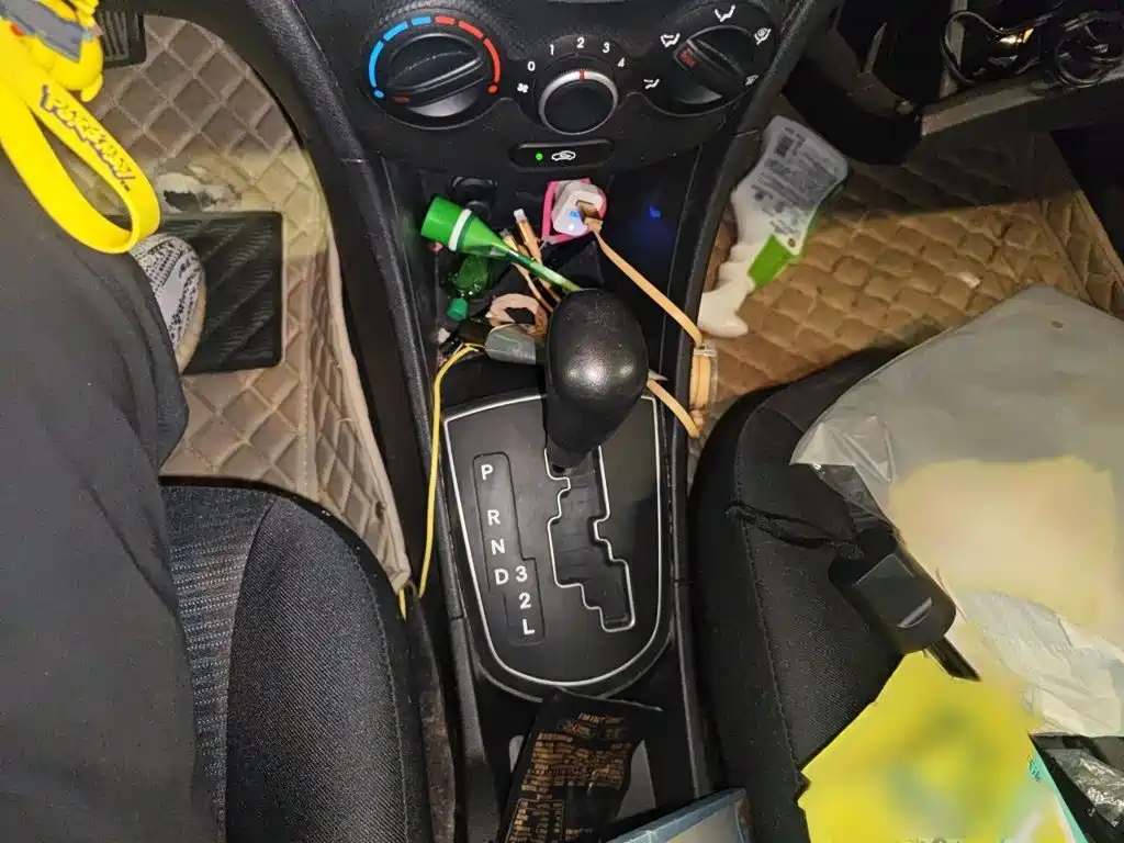 Hyundai Reina 2014 2014 Model 1.4L Automatic GLX