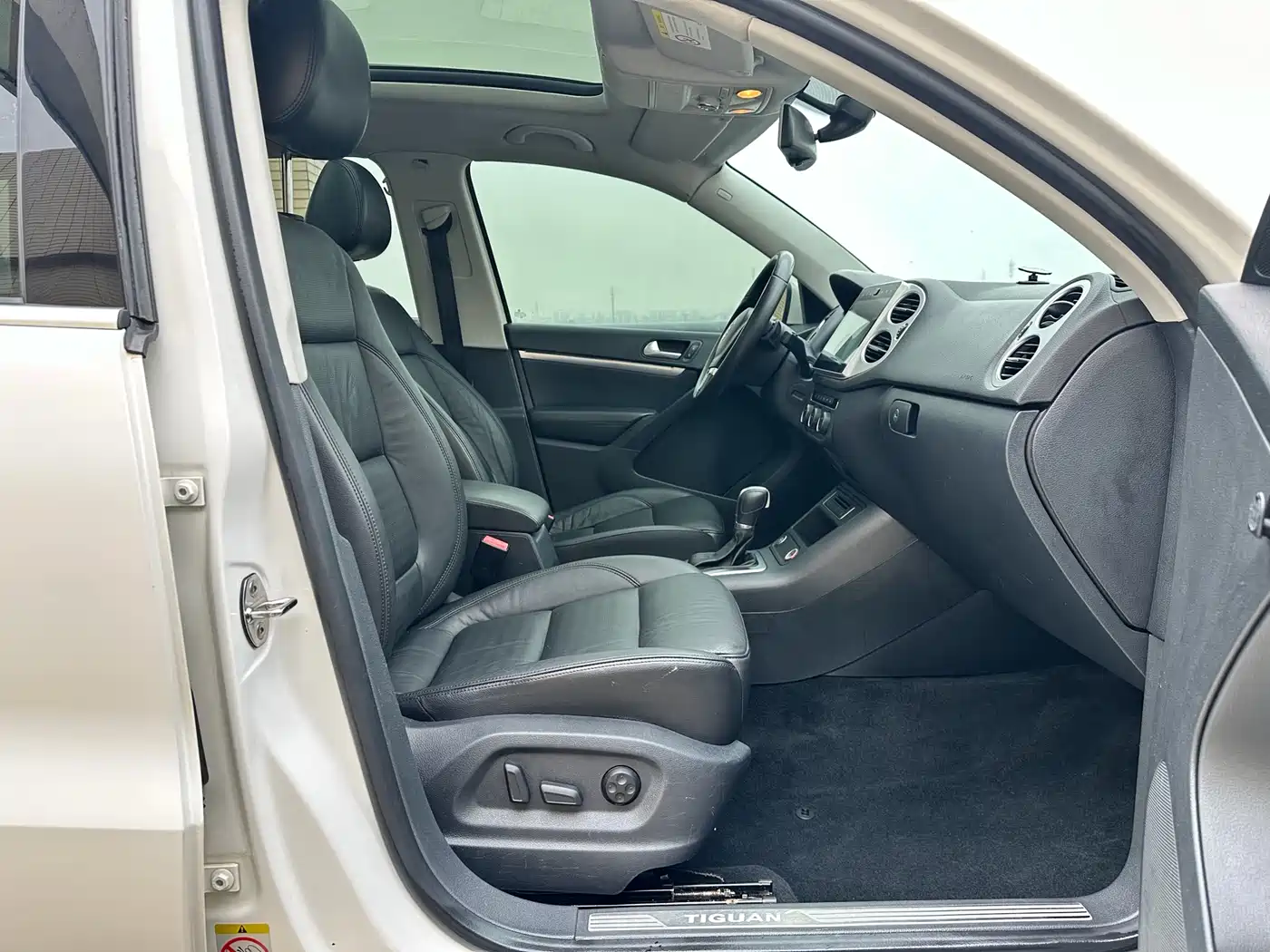 Volkswagen Tiguan 2016 Model 330TSI Automatic 4WD Luxury Edition фото 18