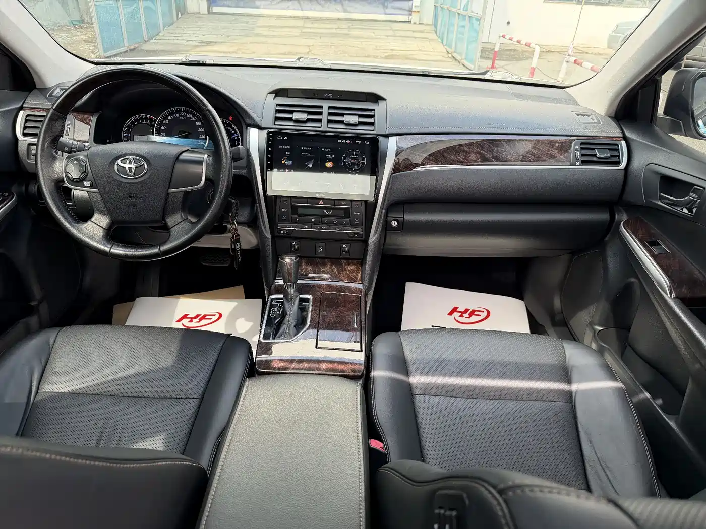 Toyota Camry 2016 2.0G 10th Anniversary Luxury Edition фото 10