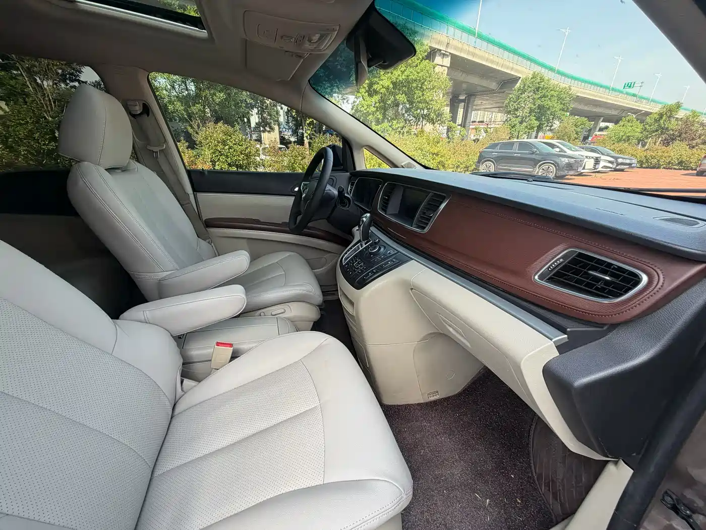Buick GL8 2017 25S Premium Model China V фото 9