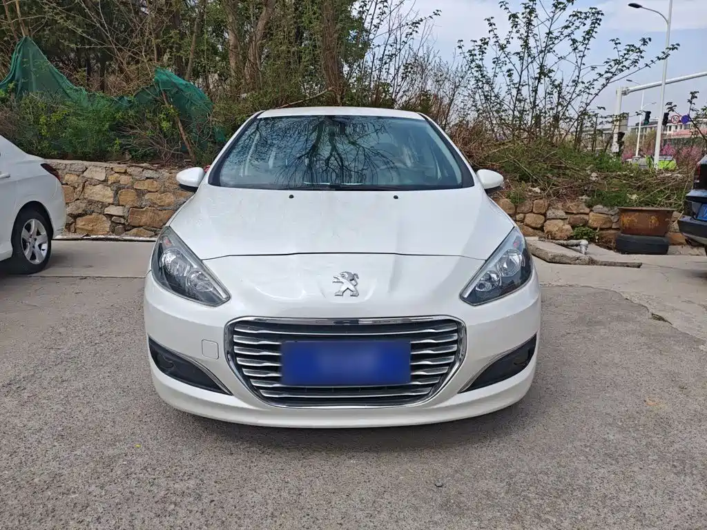 Peugeot 308 2015 2014 Model Joy Edition Classic 1.6L Automatic Superior Style
