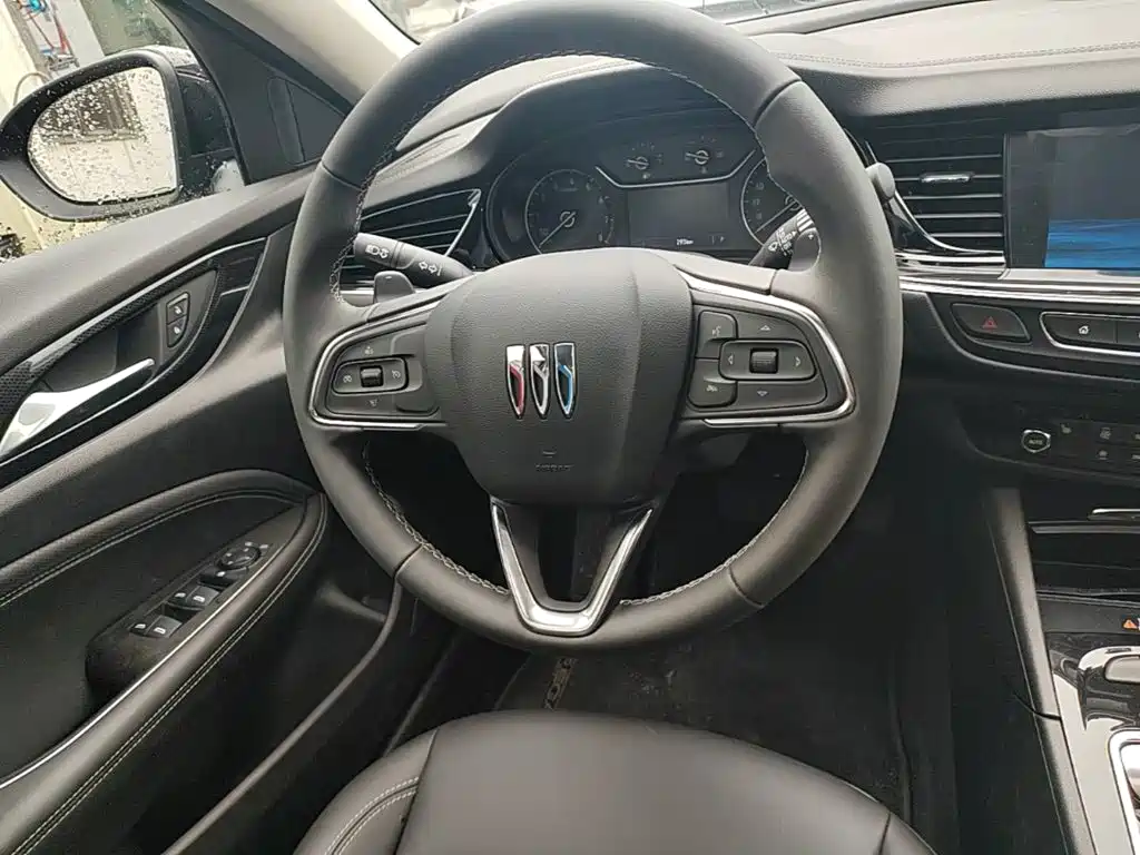 Фото 11 - Buick Regal