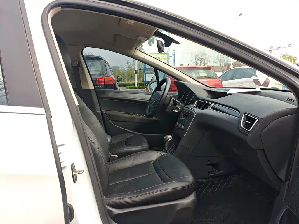 صورة 20 - Peugeot 308