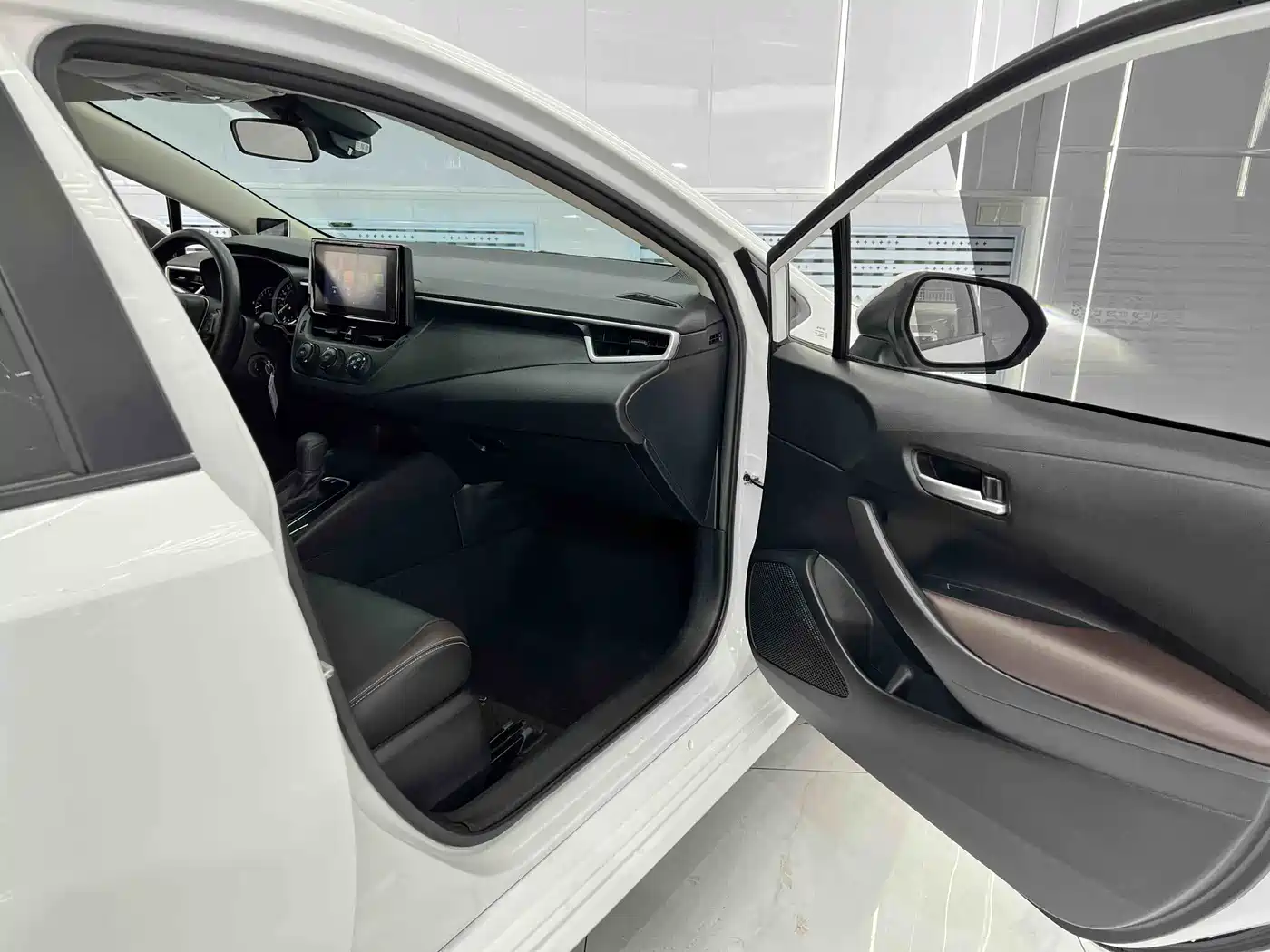 Toyota Corolla 2021 TNGA 1.5L CVT Pioneer Edition фото 10