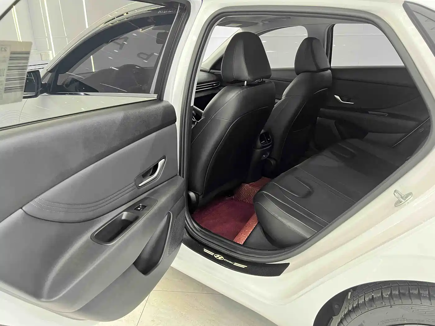 Hyundai Elantra 2023 1.5L CVT GLX Elite Edition фото 13