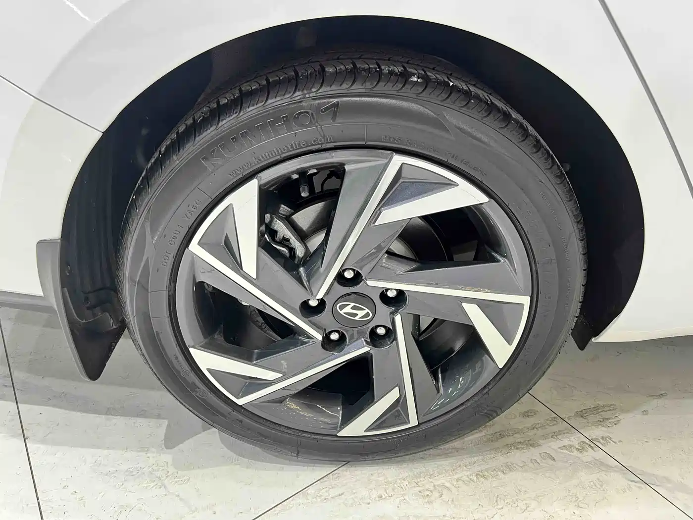 Hyundai Elantra 2023 1.5L CVT GLX Elite Edition фото 19