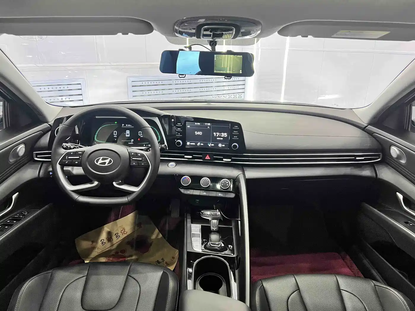 Hyundai Elantra 2023 1.5L CVT GLX Elite Edition фото 15