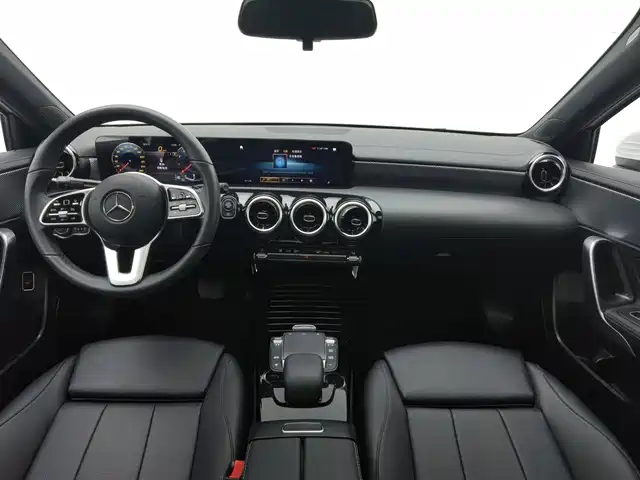 Mercedes-Benz A-Class 2022 A 180 L Sport Sedan — фото 5
