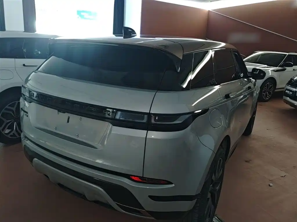 Land Rover Range Rover Evoque 2022 Range Rover Evoque L 249PS R-Dynamic Corinthian Bronze Special Edition фото 7