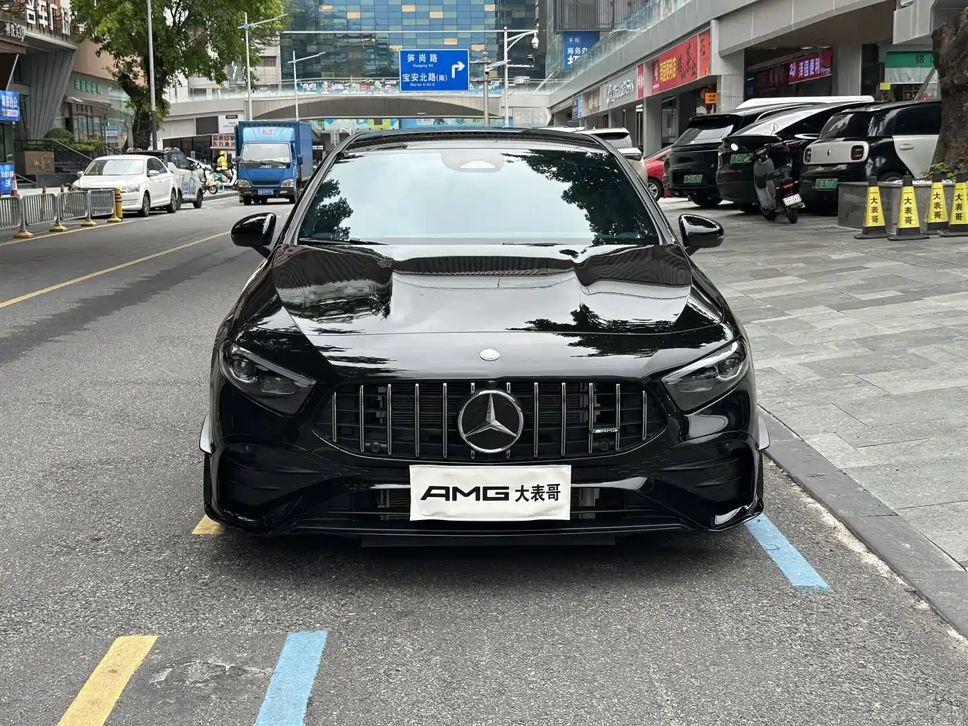 Mercedes-Benz A-Class AMG 2025 AMG A 35 L 4MATIC фото 2