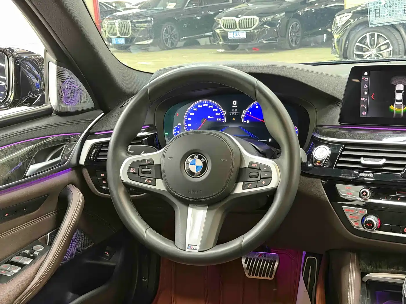 BMW 5 Series 2019 525Li M Sport Package фото 12