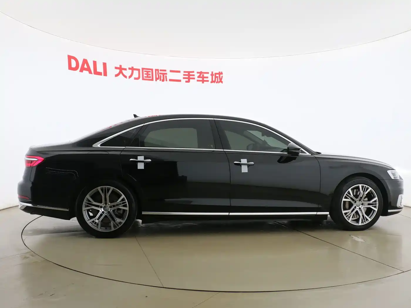 Audi A8 2018 A8L 55 TFSI quattro Launch Premium фото 16