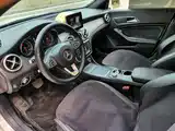 Photo 15 - Mercedes-Benz CLA (Import)