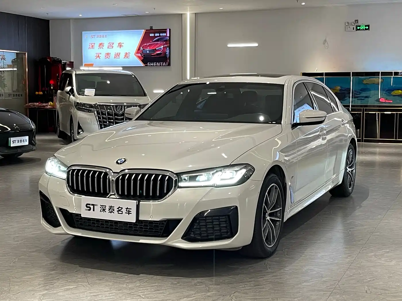 BMW 5 Series 2021 525Li M Sport Package