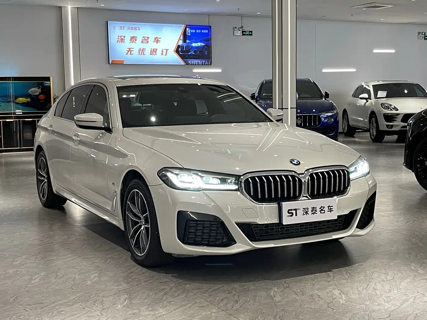 BMW 5 Series 2021 525Li M Sport Package фото 4