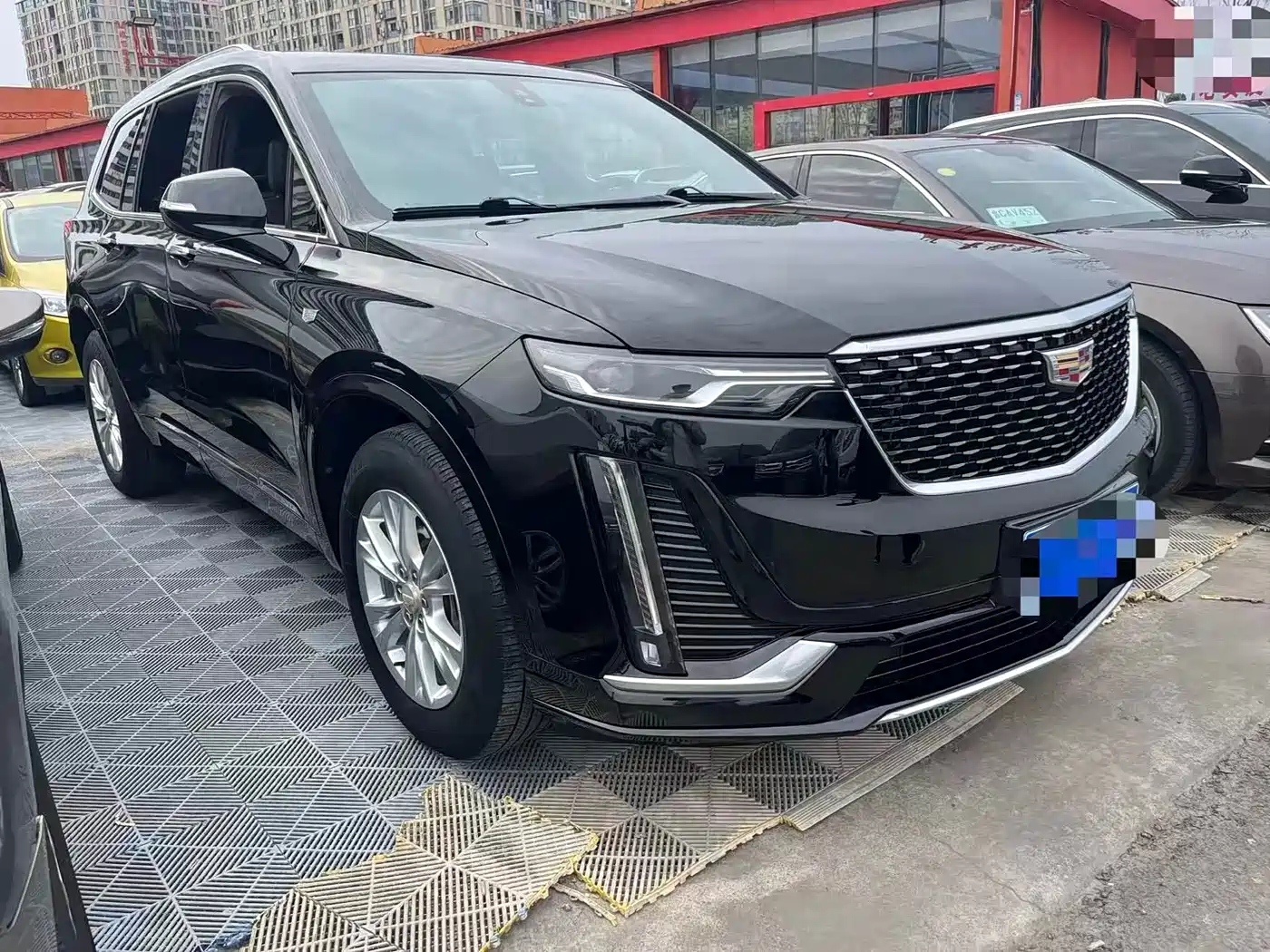 CADILLAC XT6
