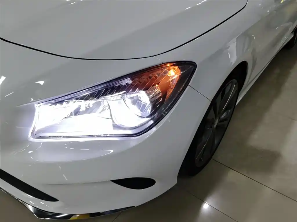 Mercedes-Benz CLA (Import) 2017 CLA 200 Dynamic фото 24