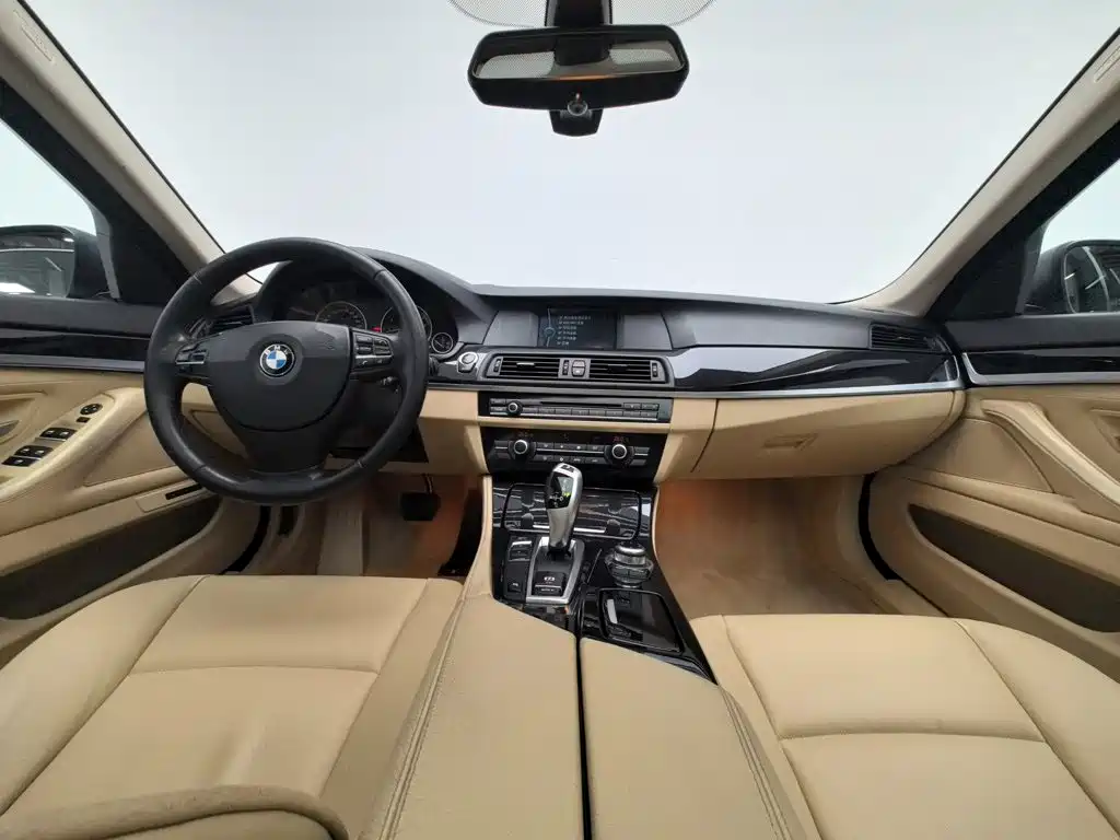 Фото 5 - BMW 5 Series (Import)