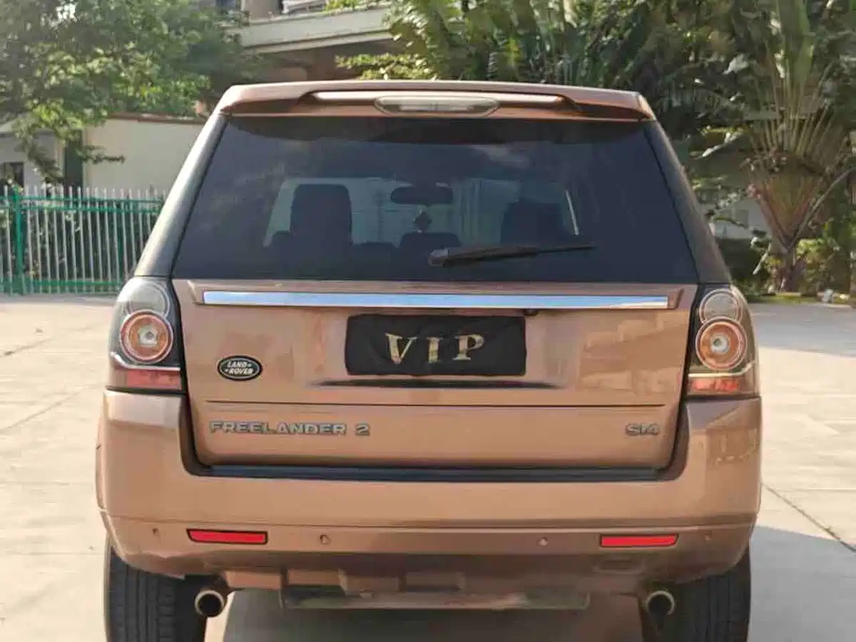 Land Rover Freelander 2 2014 2.0T Si4 SE Gasoline Edition фото 8