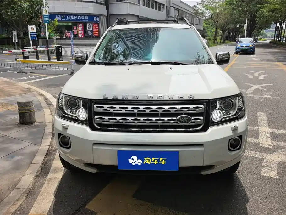 Land Rover Freelander 2 2014 2.2T SD4 SE Diesel Edition фото 2