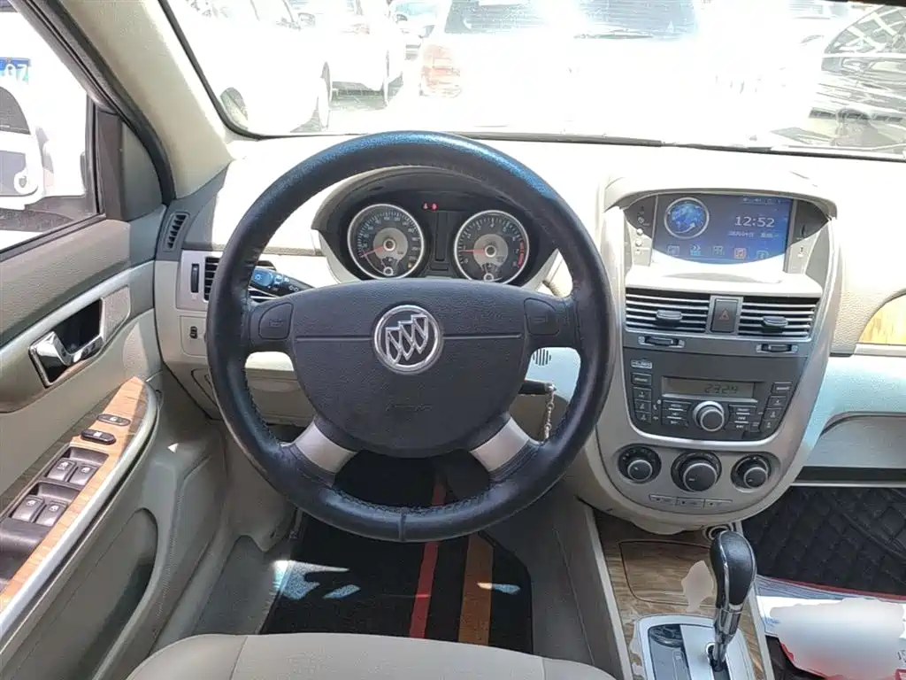 Buick Excelle 2015 1.5L Automatic Classic фото 11
