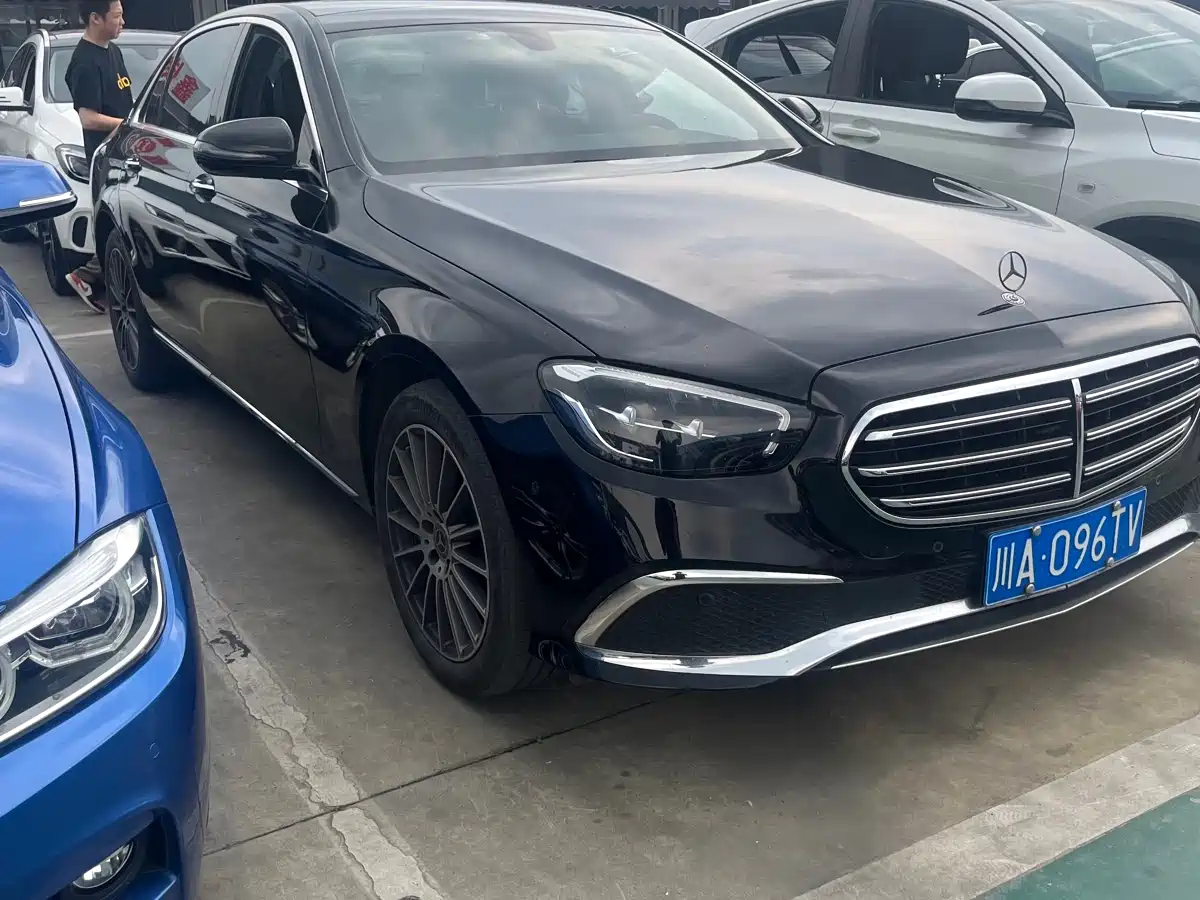 MERCEDES-BENZ E-CLASS