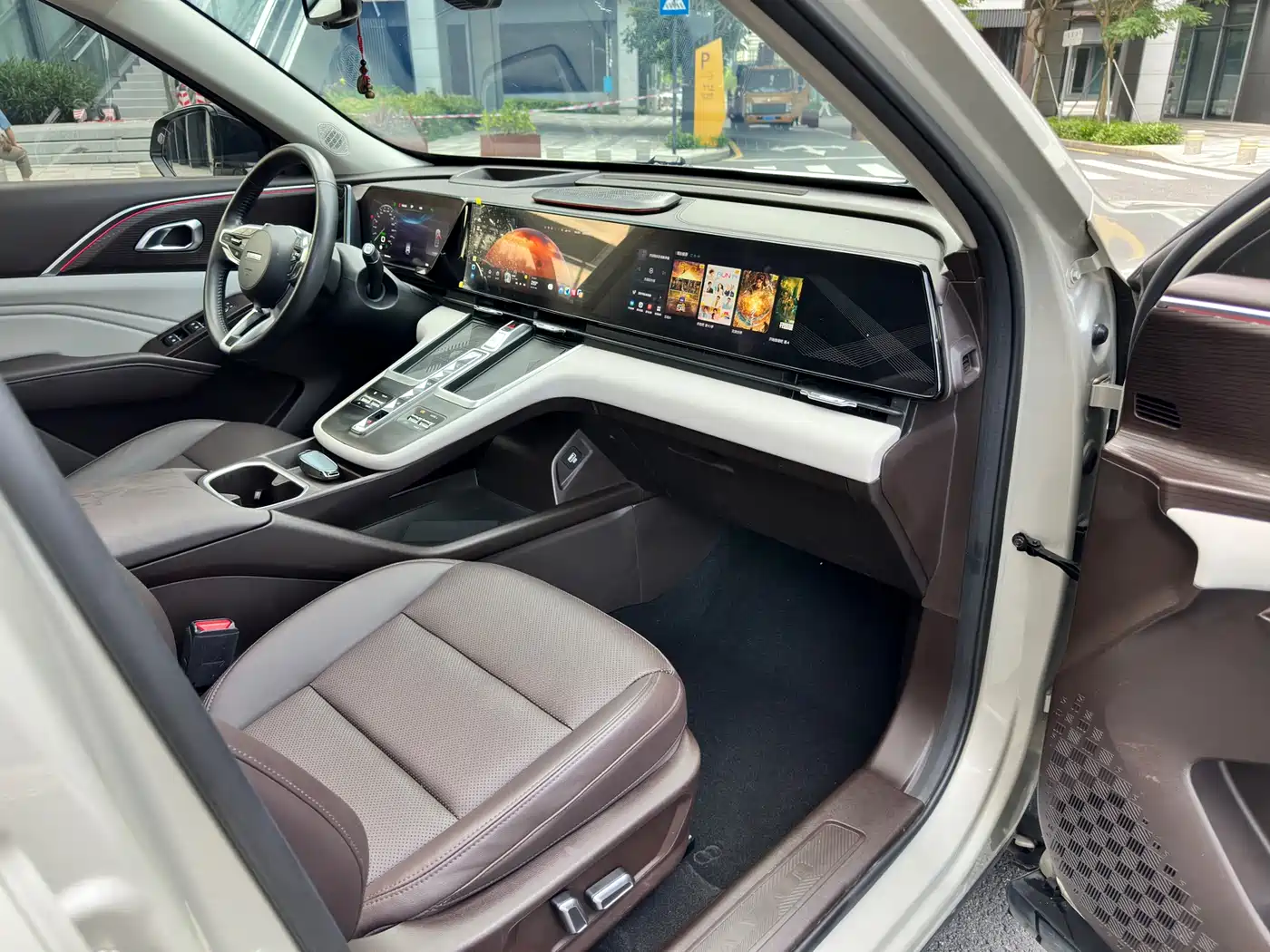 Haval Xiaolong MAX 2023 1.5L Hi4 105 4WD Smart Flagship фото 11
