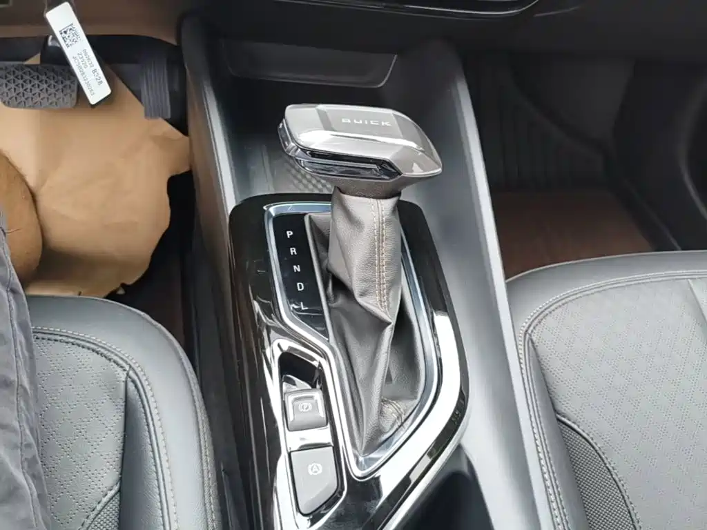 Photo 14 - Buick Verano