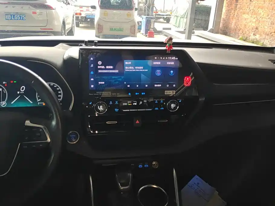 Toyota Crown Kluger 2022 2.5L HEV 4WD Premium Edition фото 13