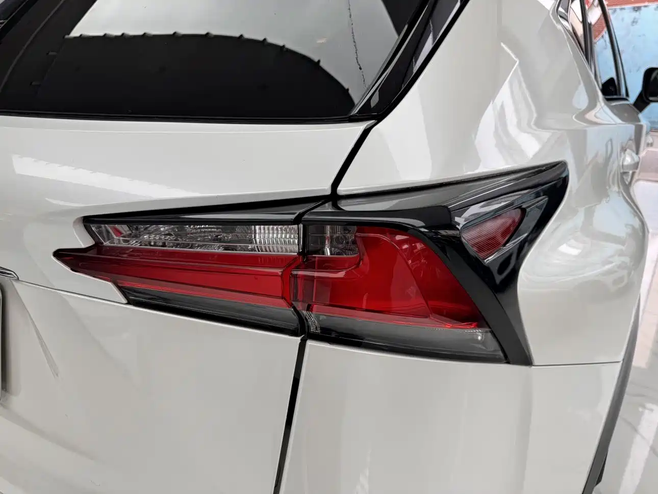 Lexus NX 2015 200t AWD F Sport фото 29
